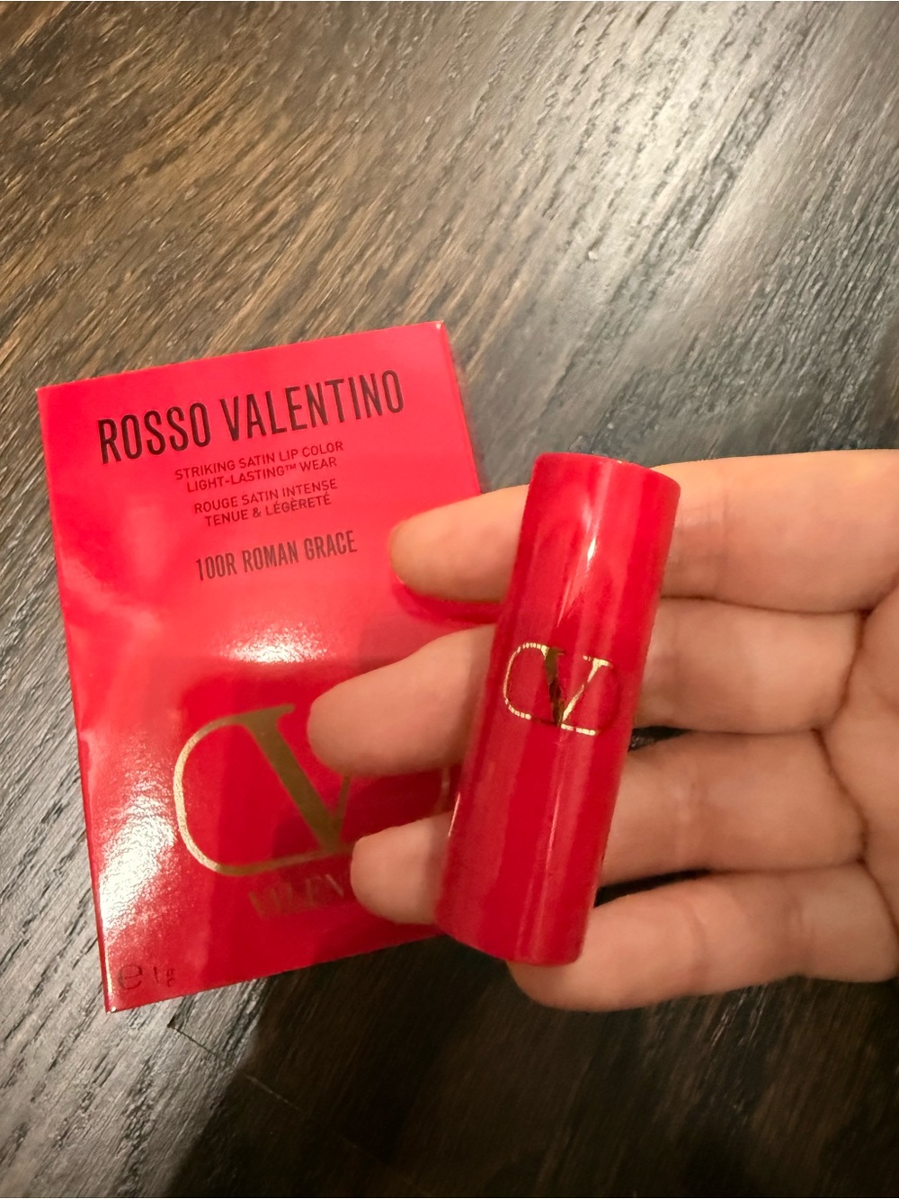 Valentino Rosso Lipstick 100R Roman Grace